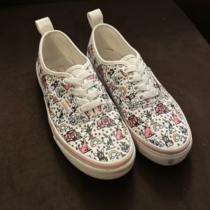 Dogs cats and rainbows, size 2.5. Good condition. Worn a hand full of times.